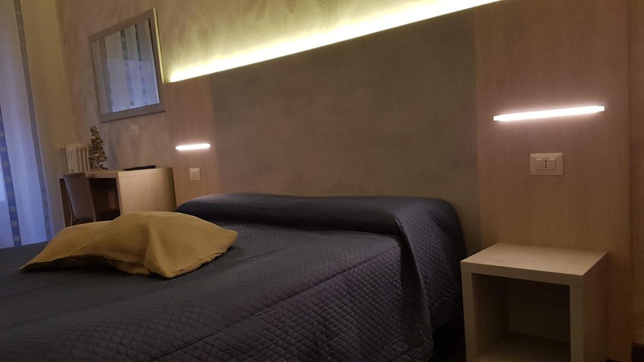 Domus Roma Hotel ภายนอก รูปภาพ