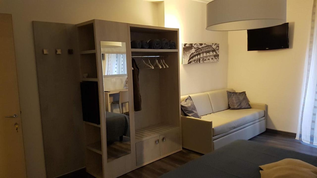 Domus Roma Hotel ภายนอก รูปภาพ